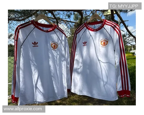 阿迪达斯签约足球明星背后的故事与影响力分析 阿迪达斯签约足球明星背后的故事与影响力分析